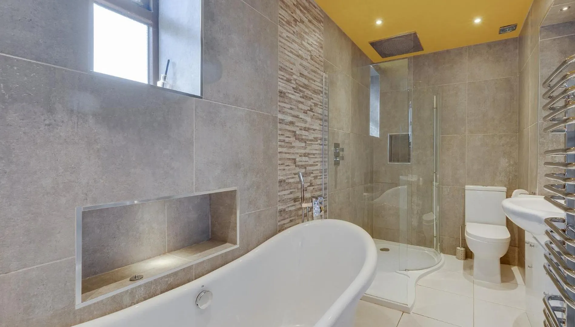 5 Bed In Haworth 88390 Villa Oxenhope 0*,  United Kingdom